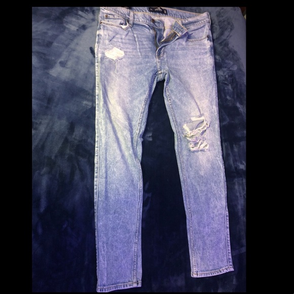 Ripped jeans - Picture 2 of 3